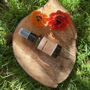 Serum Anti edad y Antioxidante, con Retinol Liposomado y Vitamina C liposomada. Tecnología de activos liposomados que se absorben mucho mejor en tu piel.